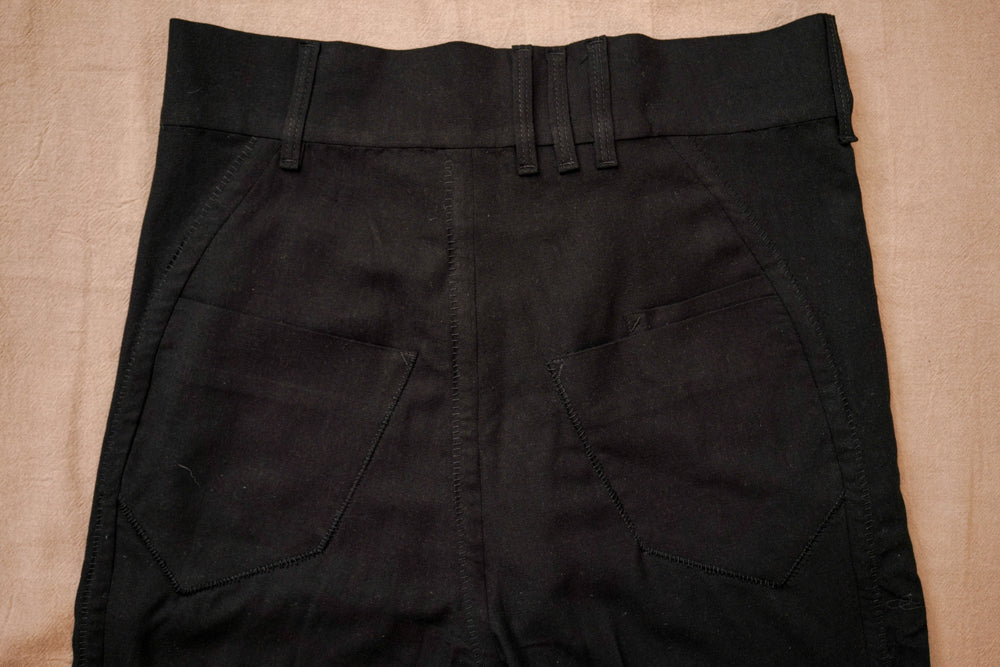 Fort Trousers (Cropped) ||| Hour 33