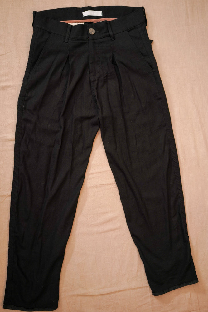 Vase Trousers ||| Hour 33